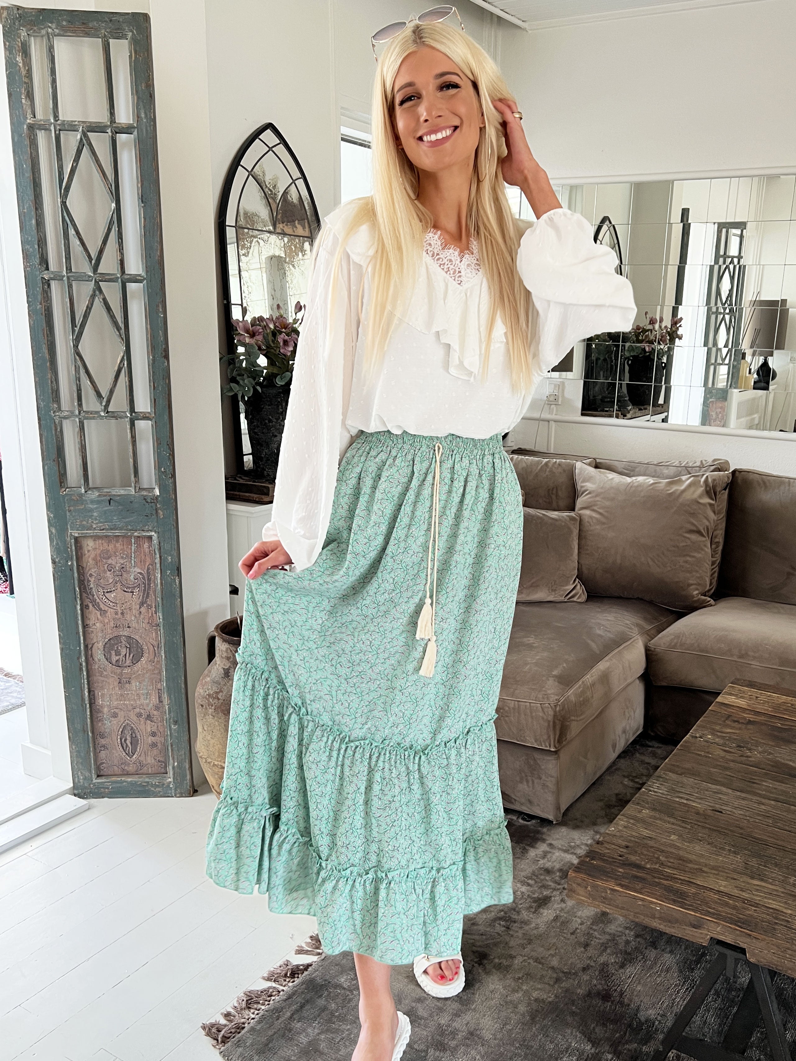 Tijana - Lång kjol med volanger i nederkanten